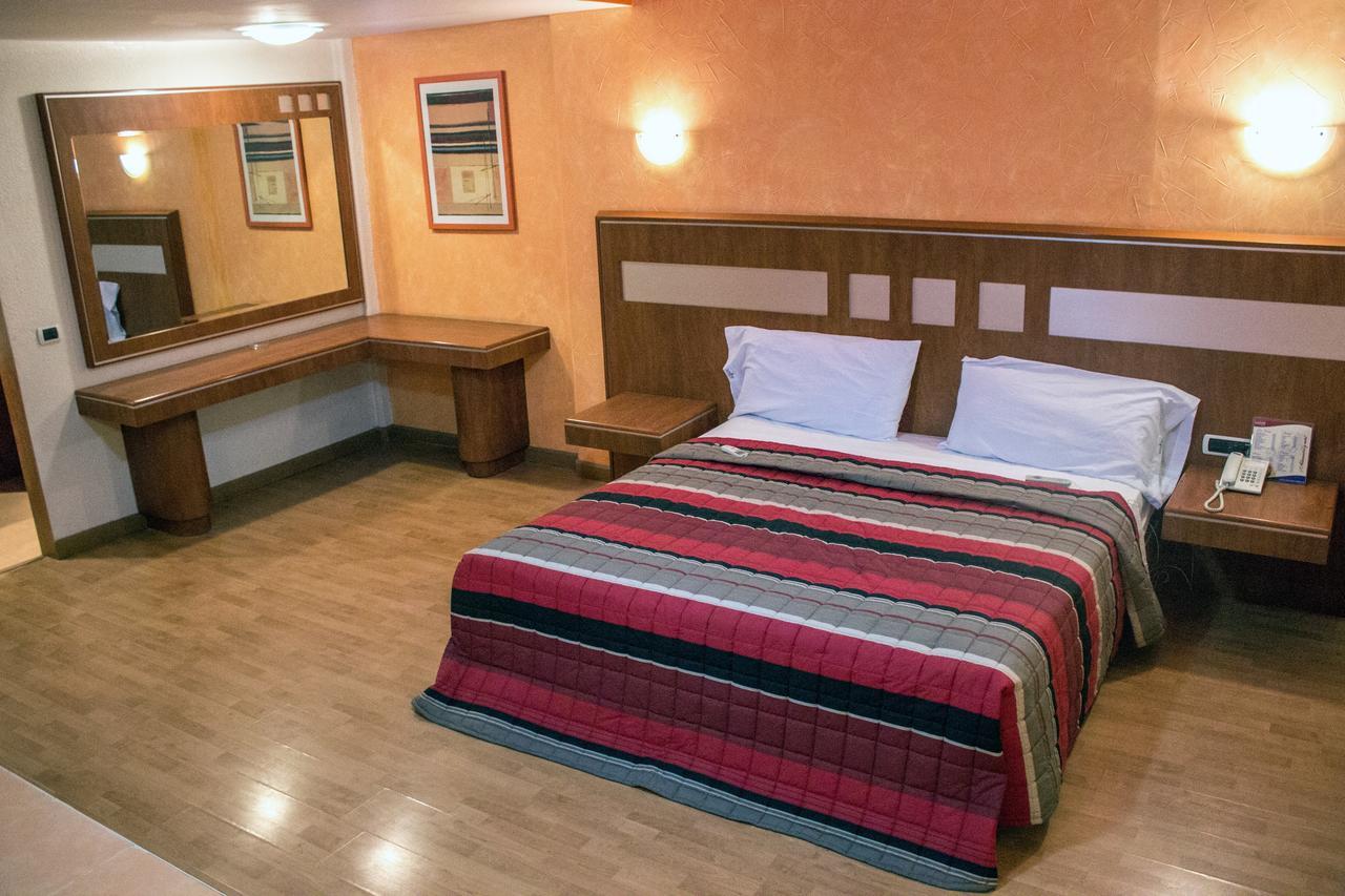 Autohotel Ilussion Córdoba Zewnętrze zdjęcie